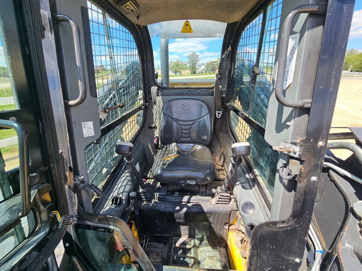 new-holland-c238-image-22