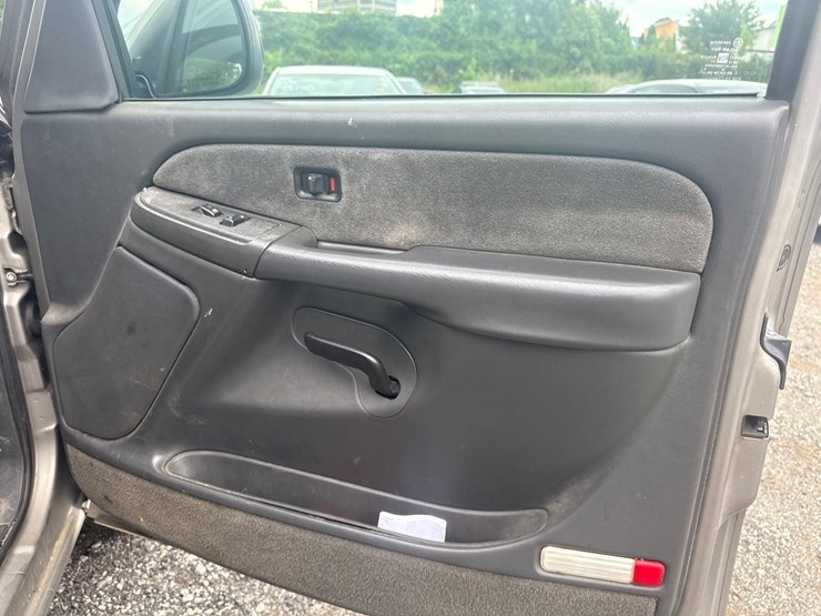 2003-chevrolet-1500-image-40