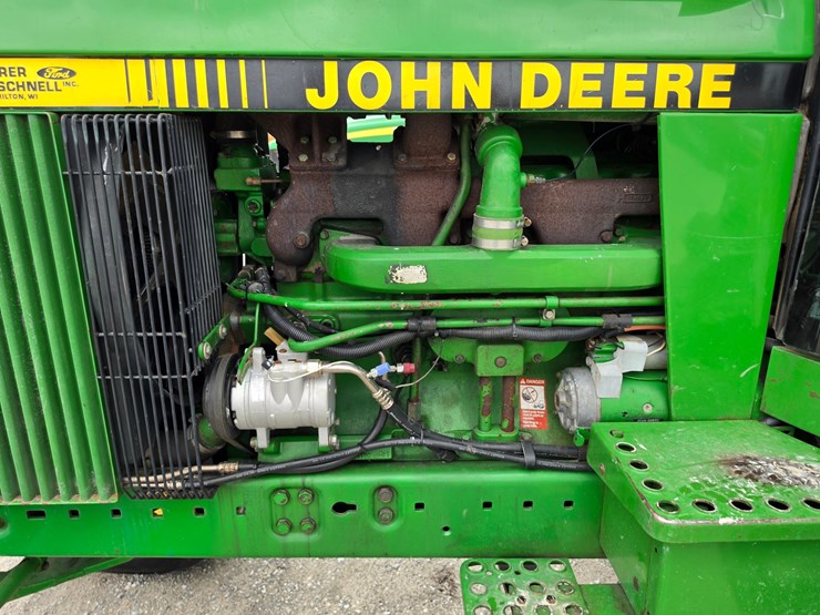 1989-john-deere-4255-image-4
