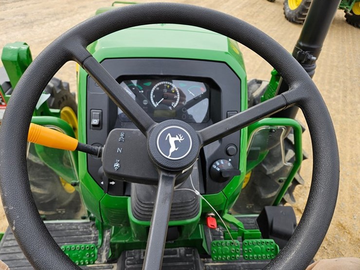 2024-john-deere-5067e-image-30