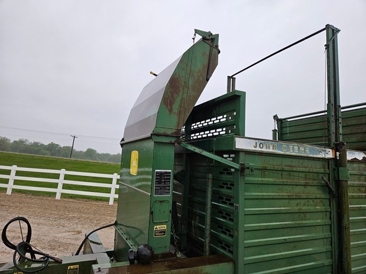 john-deere-100-image-14