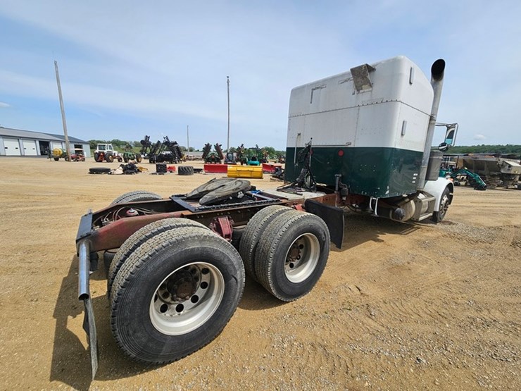 2006-peterbilt-379-image-5