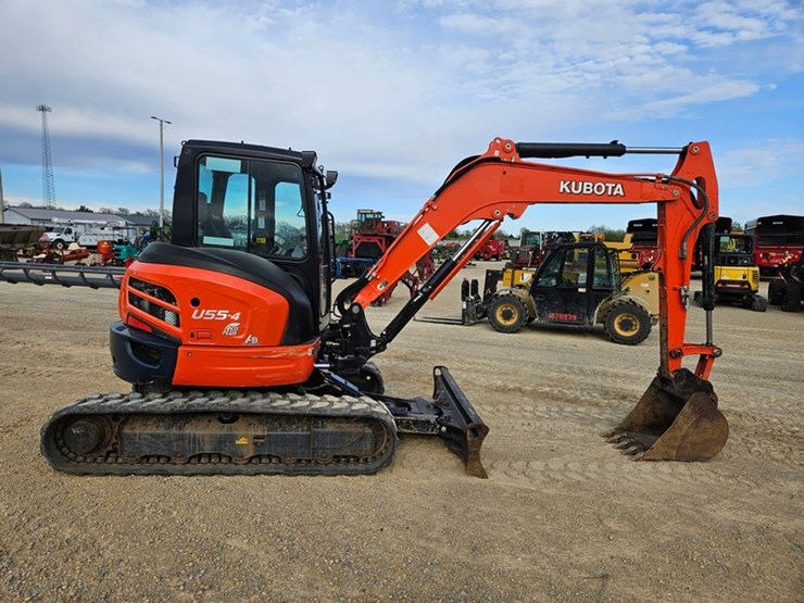 2020-kubota-u55-image-6