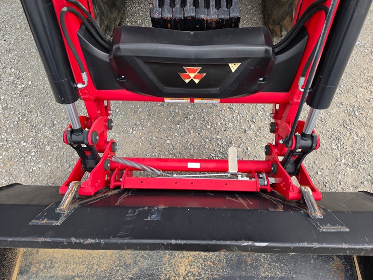 2018-massey-ferguson-5710-image-5