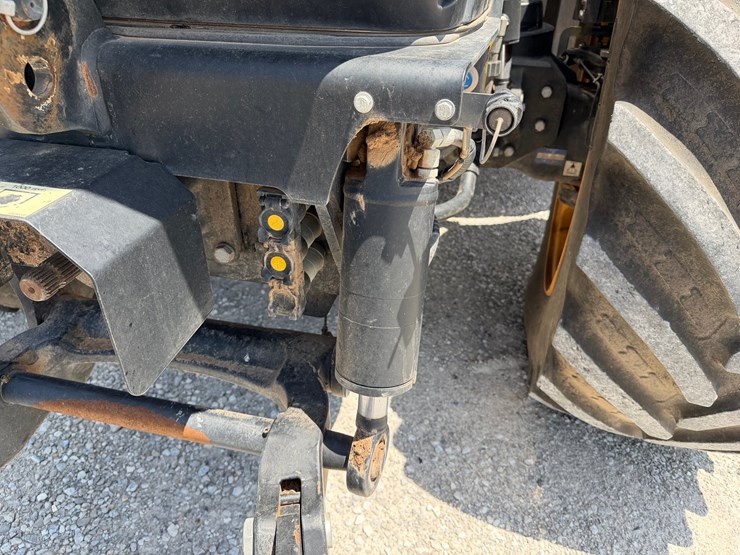 #212254-•-2022-jcb-8330-fastrac-tractor-image-5
