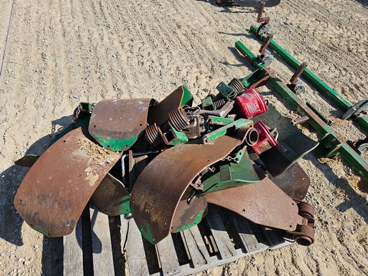john-deere-12-image-19