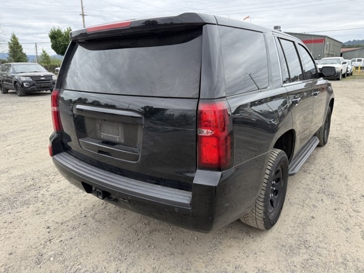 2019-chevrolet-tahoe-image-4