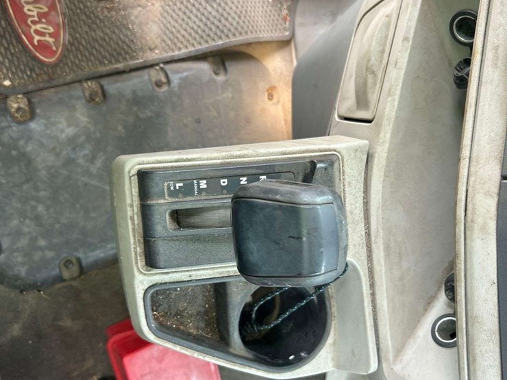 2018-peterbilt-579-image-19