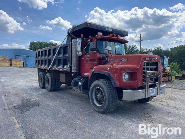 1992-mack-rb690s-image-3