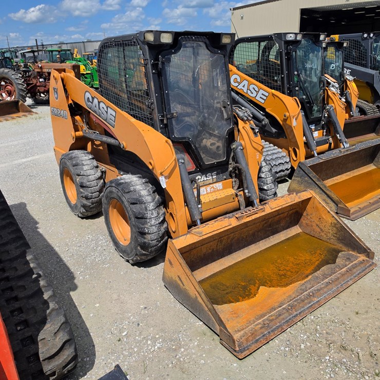 2015 CASE SR240