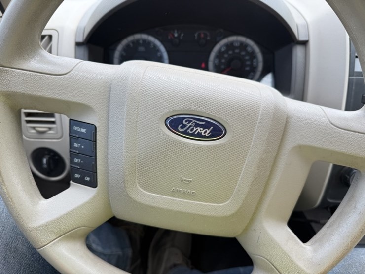 2009-ford-escape-image-27