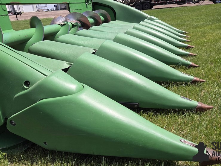 2011-john-deere-608c-image-17