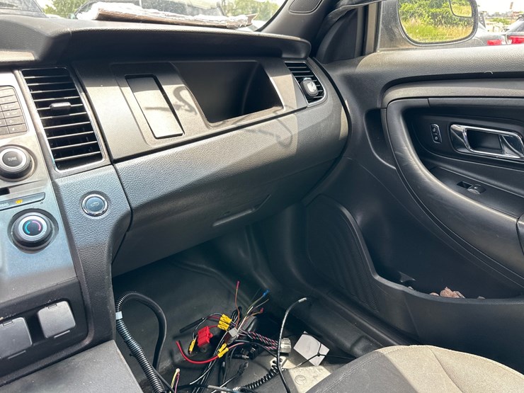 #48-•-2019-ford-interceptor-image-28