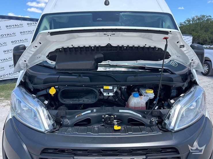 2023-ram-promaster-1500-image-7