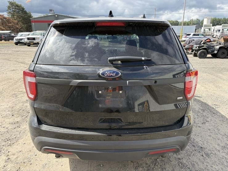 2017-ford-explorer-image-5