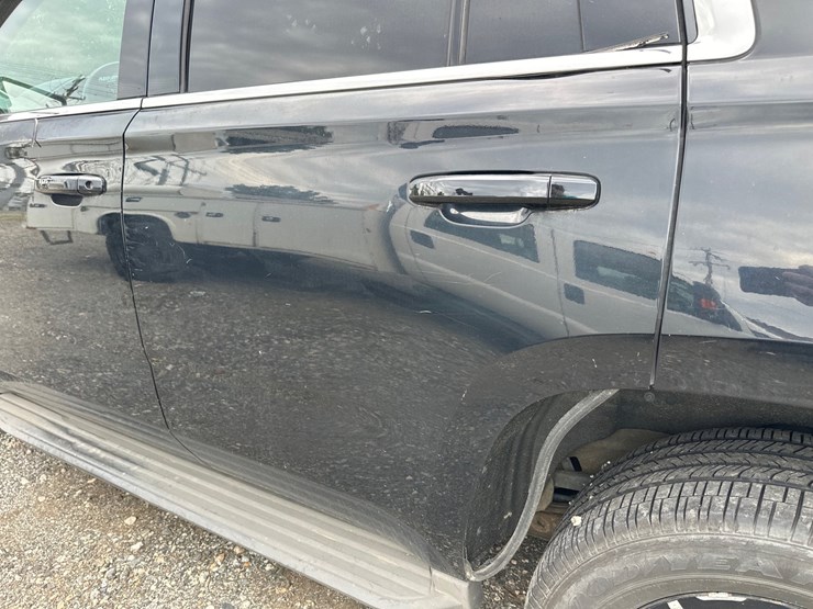 2015-chevrolet-tahoe-image-22