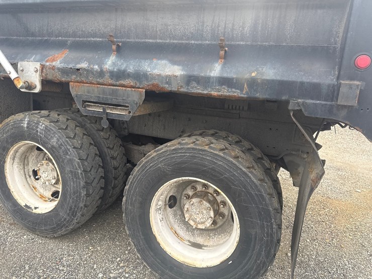 2014-freightliner-114sd-image-20