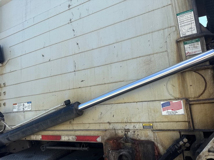 #7-•-2015-mack-heil-front-loader-image-40