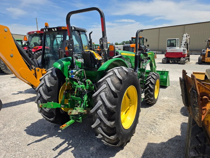 2022-john-deere-5100e-image-10