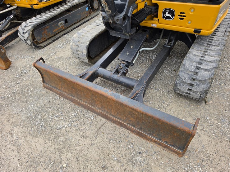 2020-deere-35g-image-6