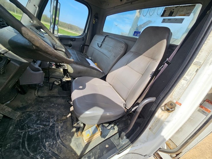 #5076-•-2007-freightliner-m2-tandem-axle-crane-truck-image-90