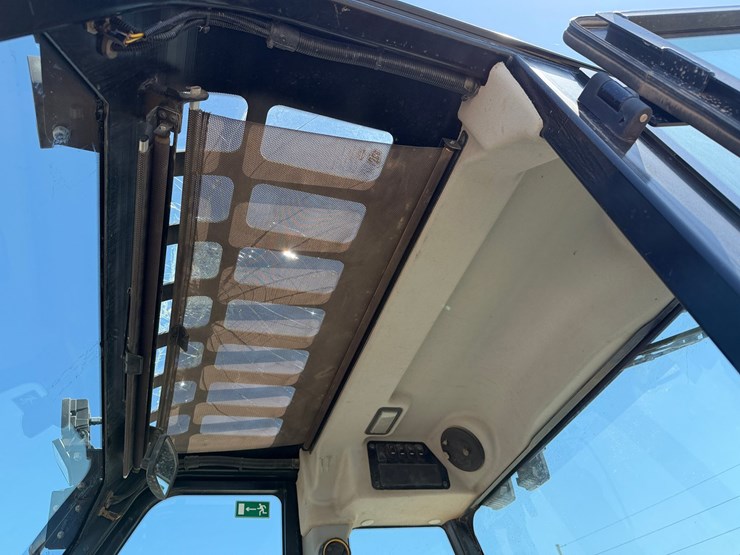 jcb-tm320-image-7