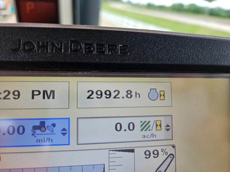 john-deere-8335r-image-40
