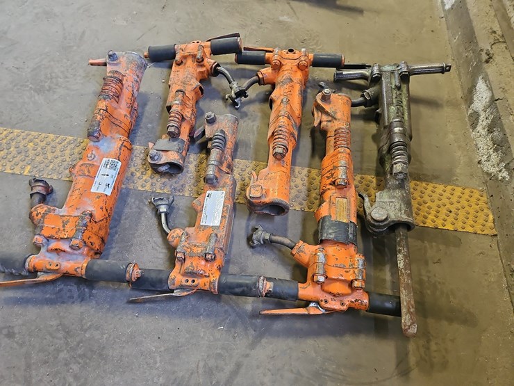 quantity-of-pneumatic-jack-hammers-image-4
