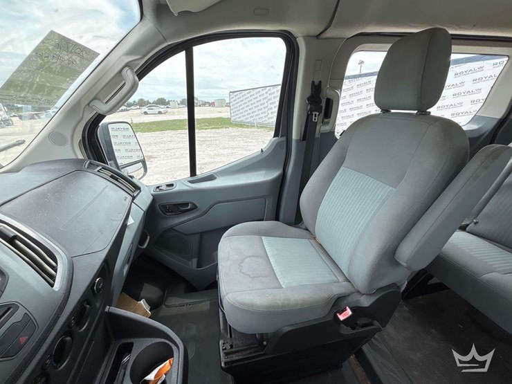 2017-ford-transit-image-17
