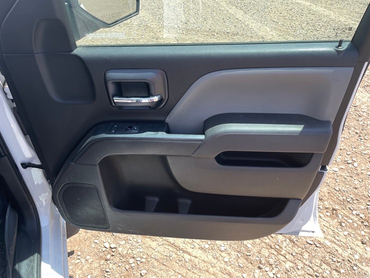 #1324-•-2017-gmc-sierra-pickup-truck-has-mn-title)-image-30