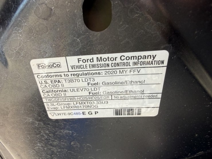2020-ford-explorer-image-14