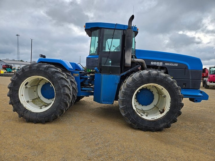 new-holland-9682-image-6