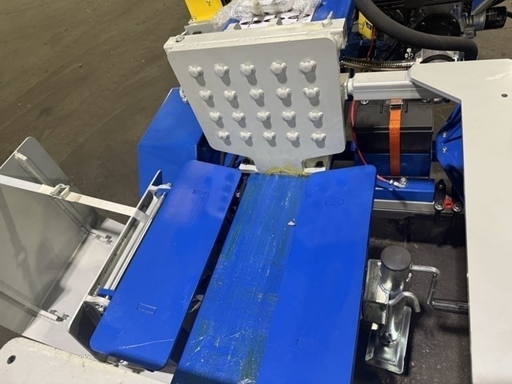 2025-wemax-ls370pro-37-ton-log-splitter-image-13