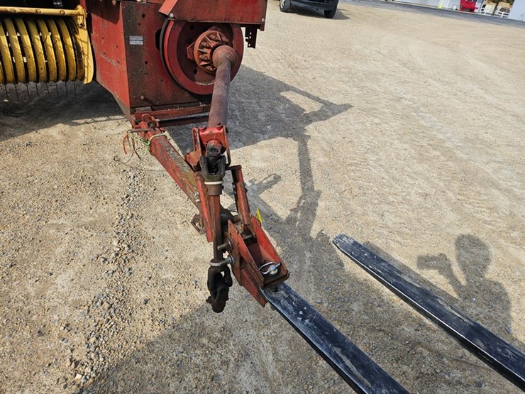 new-holland-276-image-43