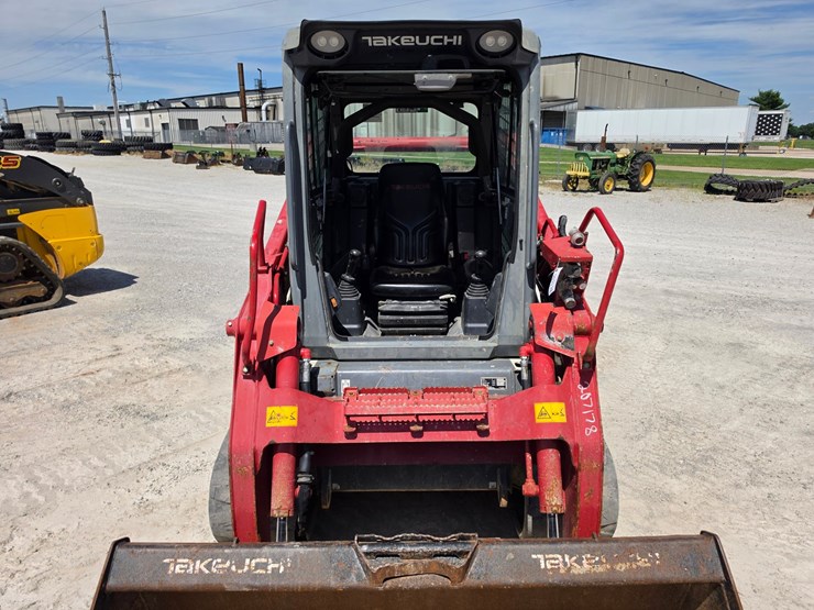 2018-takeuchi-tl10v2-image-4
