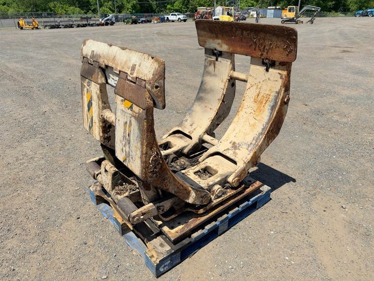 hydraulic-powered-clamp-image-2