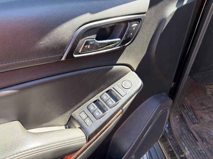 2018-chevrolet-tahoe-image-26