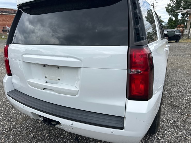 2018-chevrolet-tahoe-image-24