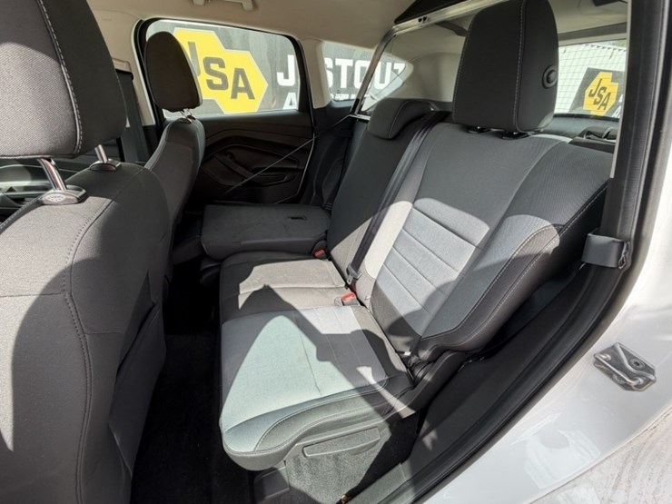 2017-ford-escape-image-21