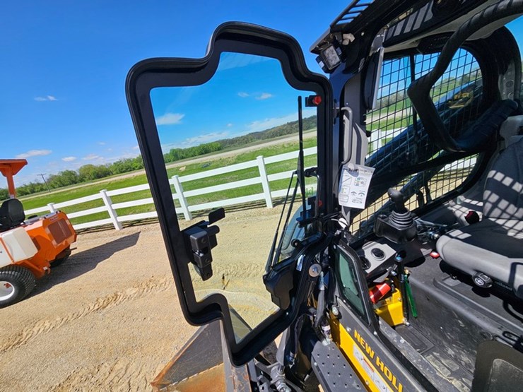 new-holland-l328-image-18