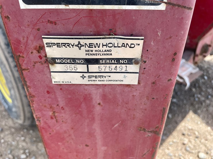 new-holland-355-image-15