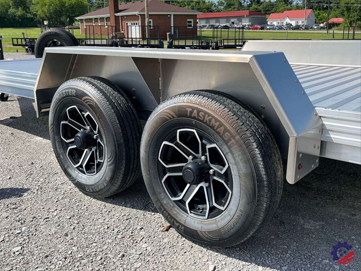 new-2025-timpte-1018-motorsports-t/a-aluminum-tag-trailer-image-8
