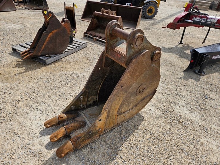 2017-wacker-neuson-et145-image-1