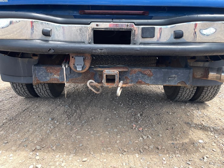 2004-chevrolet-silverado-3500-image-25