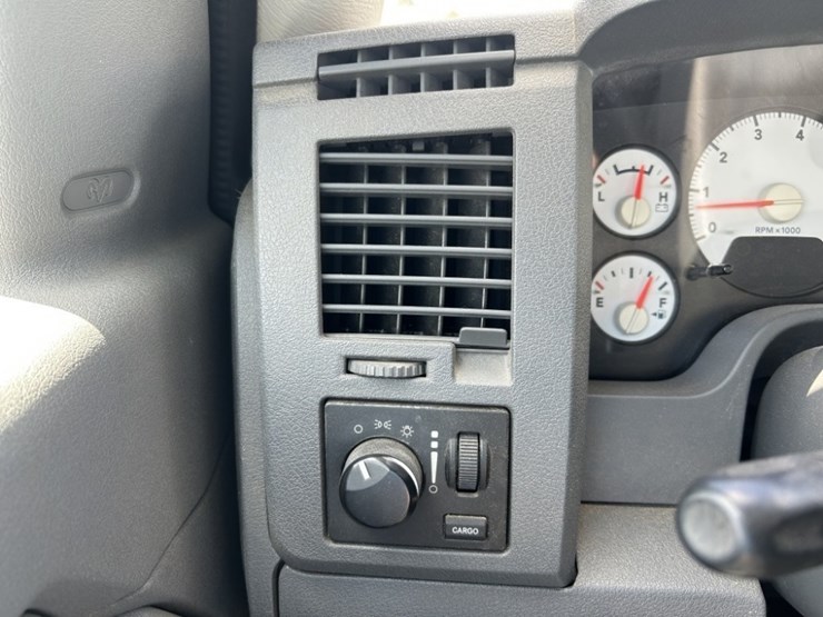 2006-dodge-ram-2500-image-28