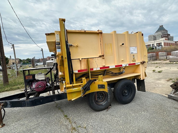 #15-•-2011-wayne-trash-trailer-pup-image-3