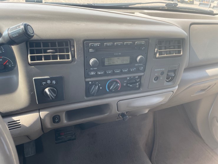 2004-ford-f250-lariat-image-22