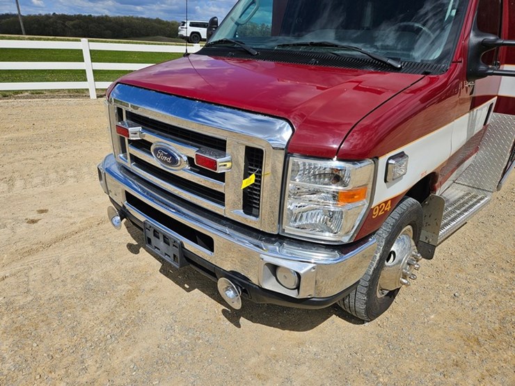 2016-ford-e450-image-11