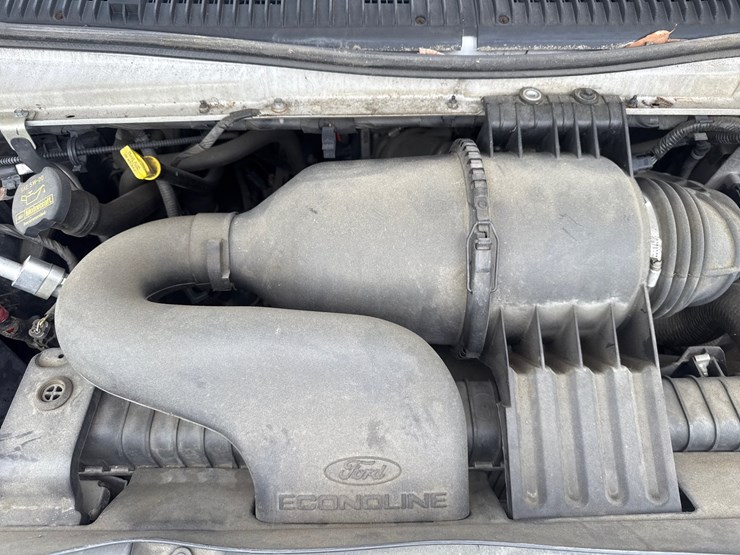 #24-•-2012-ford-van-image-36
