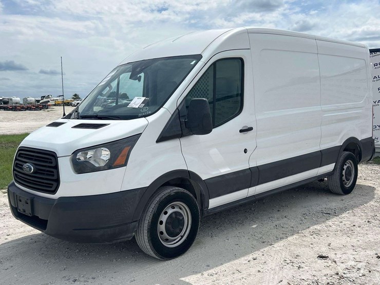 2018-ford-transit-image-1